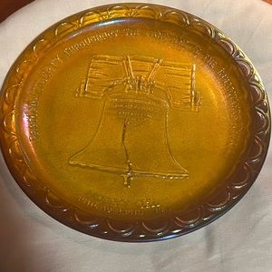 Carnival Glass 8" Plate Liberty Bell Philadelphia PA Amber iridescent 👽